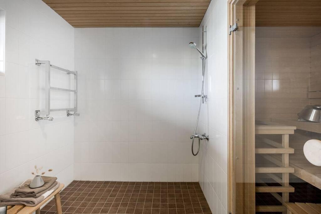 Spacious Home With Four Terrace, Sauna, Sea View Helsinki Exterior photo