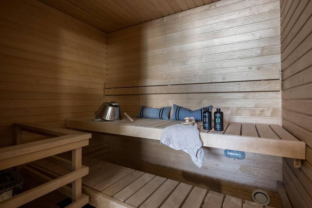 Spacious Home With Four Terrace, Sauna, Sea View Helsinki Exterior photo